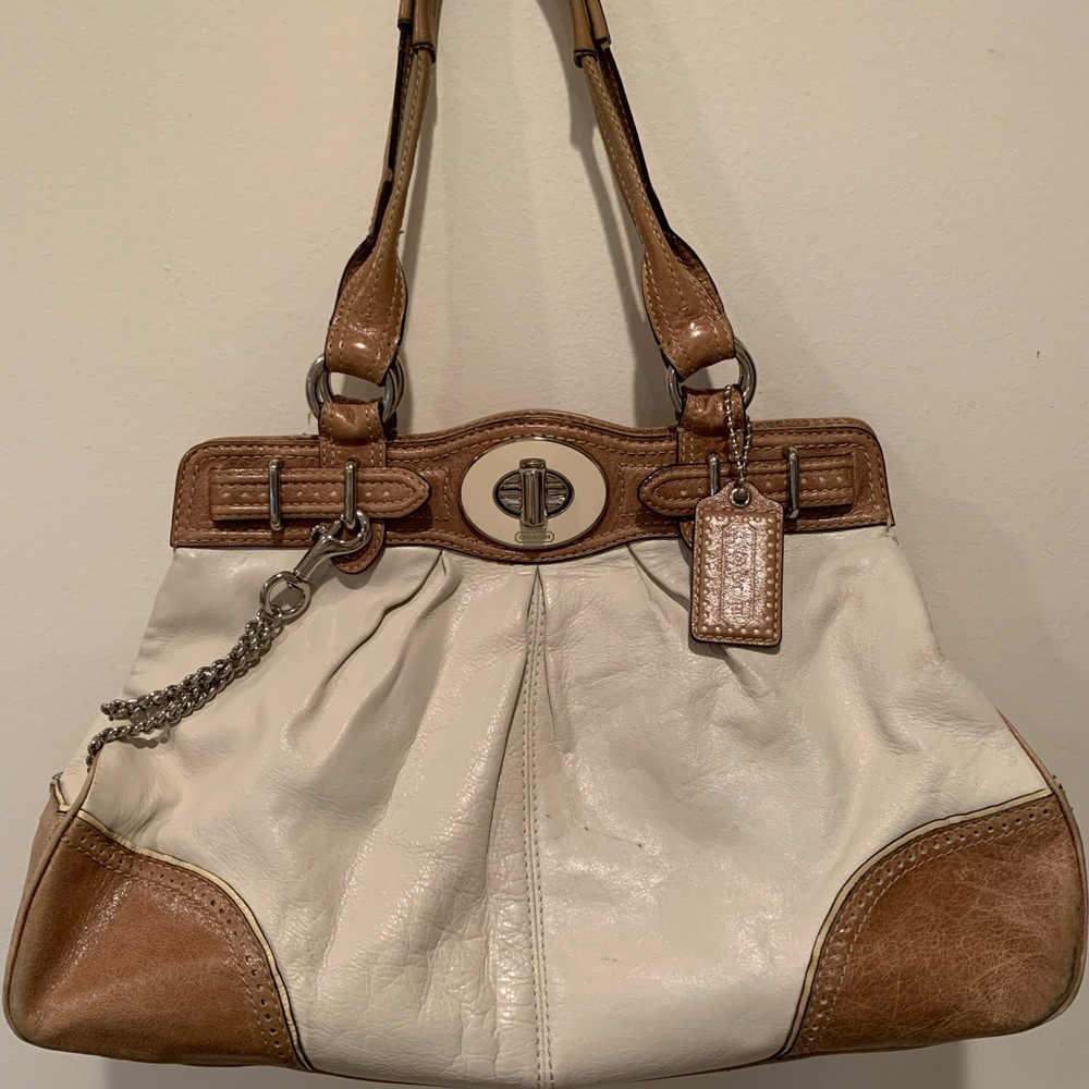 COACH Light Beige/Off White Leather  Shoulder Bag
